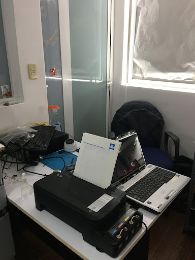 JA Reparación de Computadoras Centro de Servicio Mac y Windows