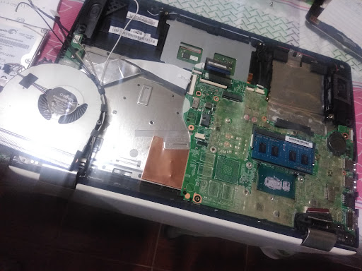 Mantenimiento de equipos de computo, Instalación cámaras