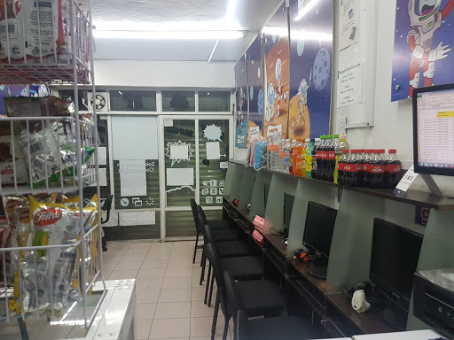 UgOz, Soluciones en Computación y Tecnología