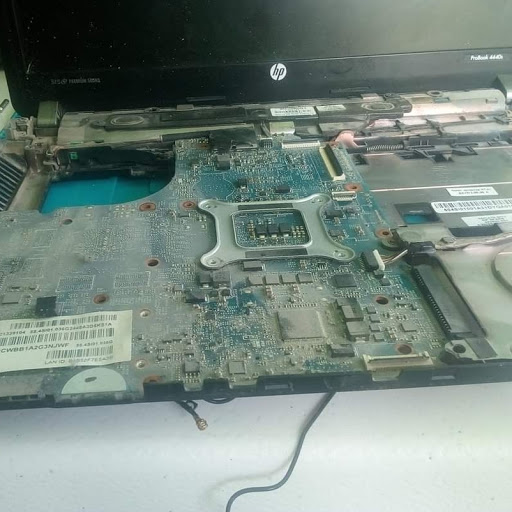 Reparación de Computadoras🖥️ y Laptops💻 en Querétaro - CompuLap Center⌨️