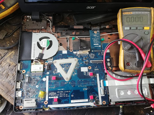 Reparación de computadoras y laptops